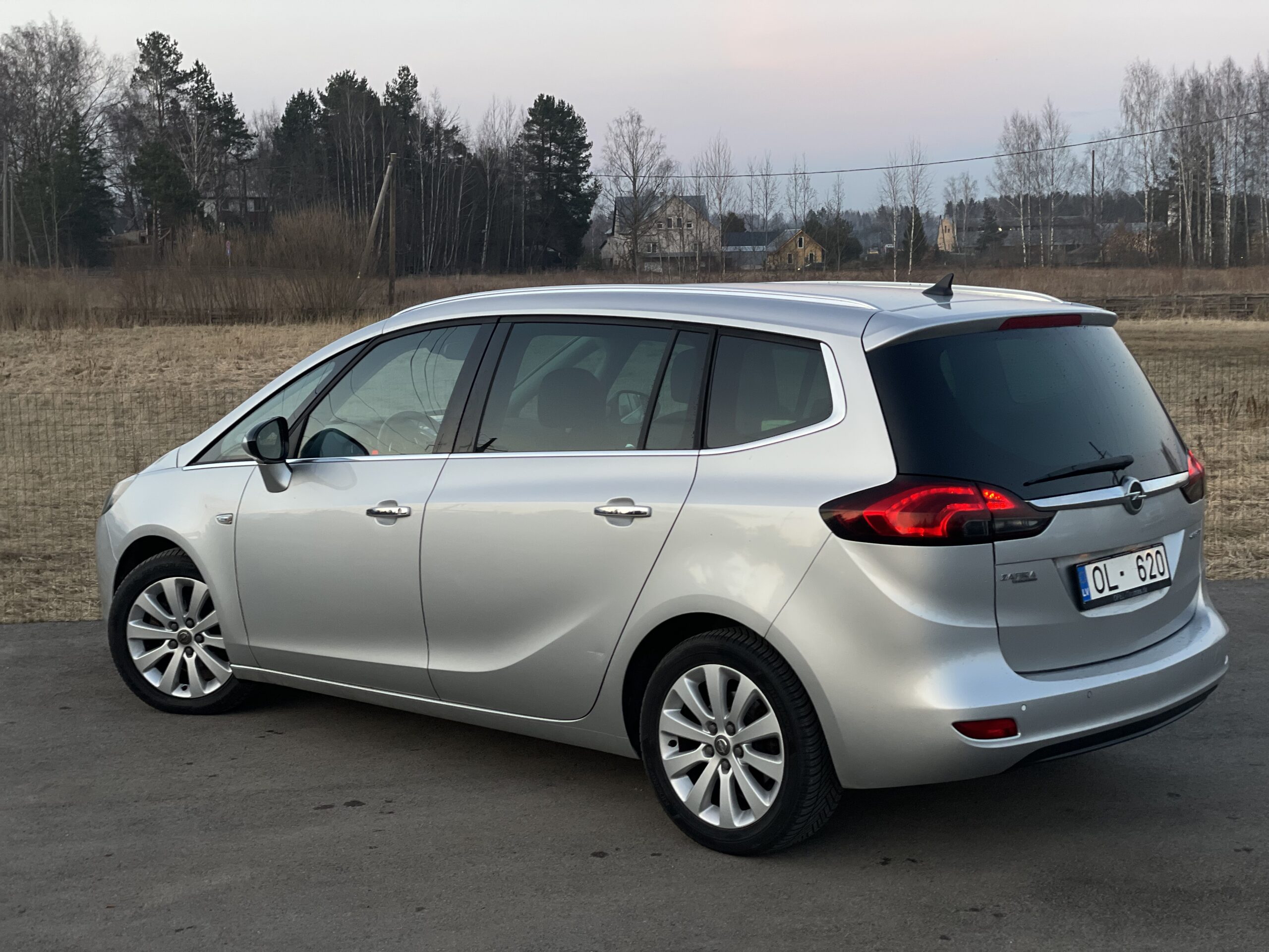 
Opel Zafira full									