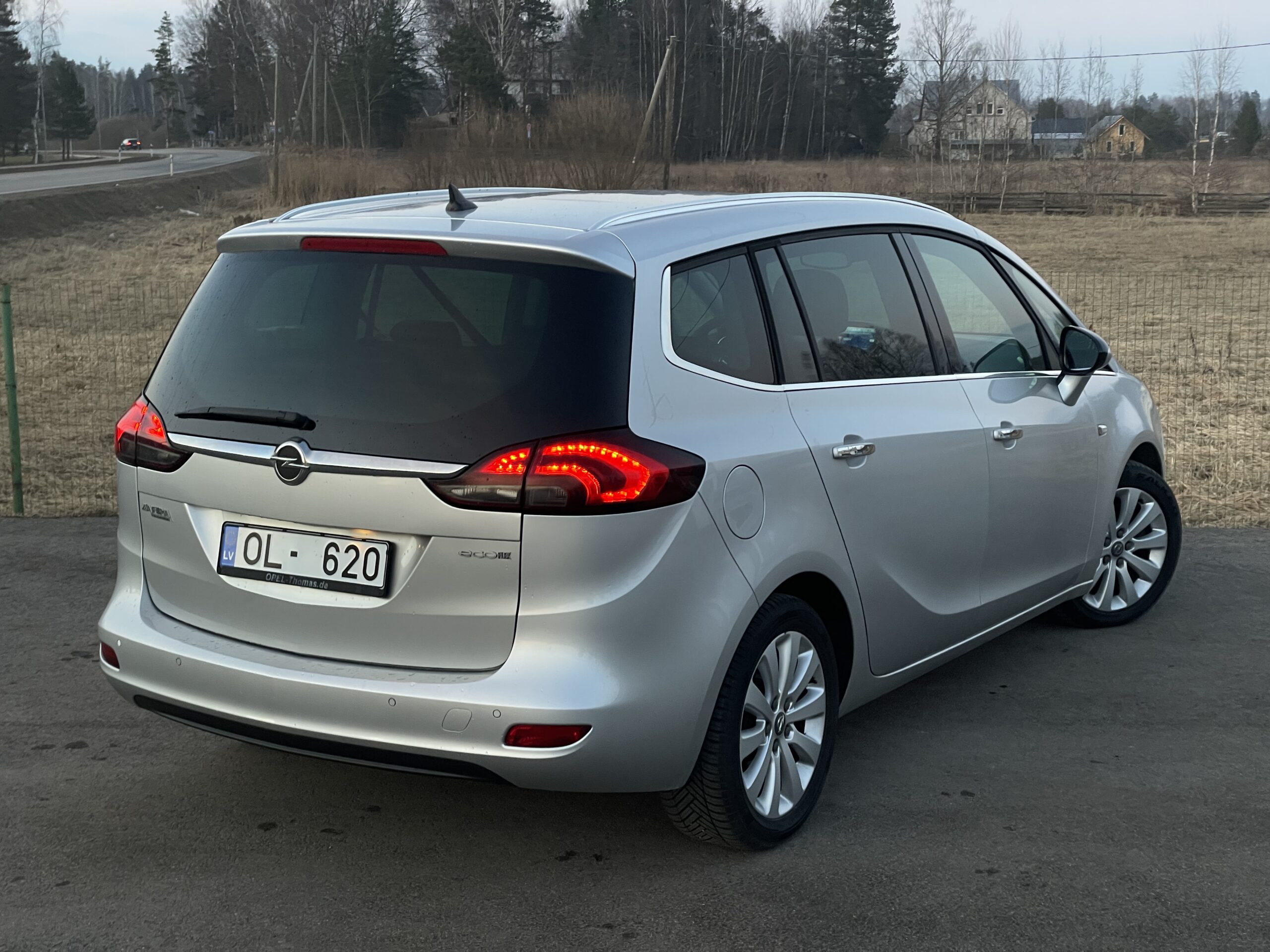 
Opel Zafira full									