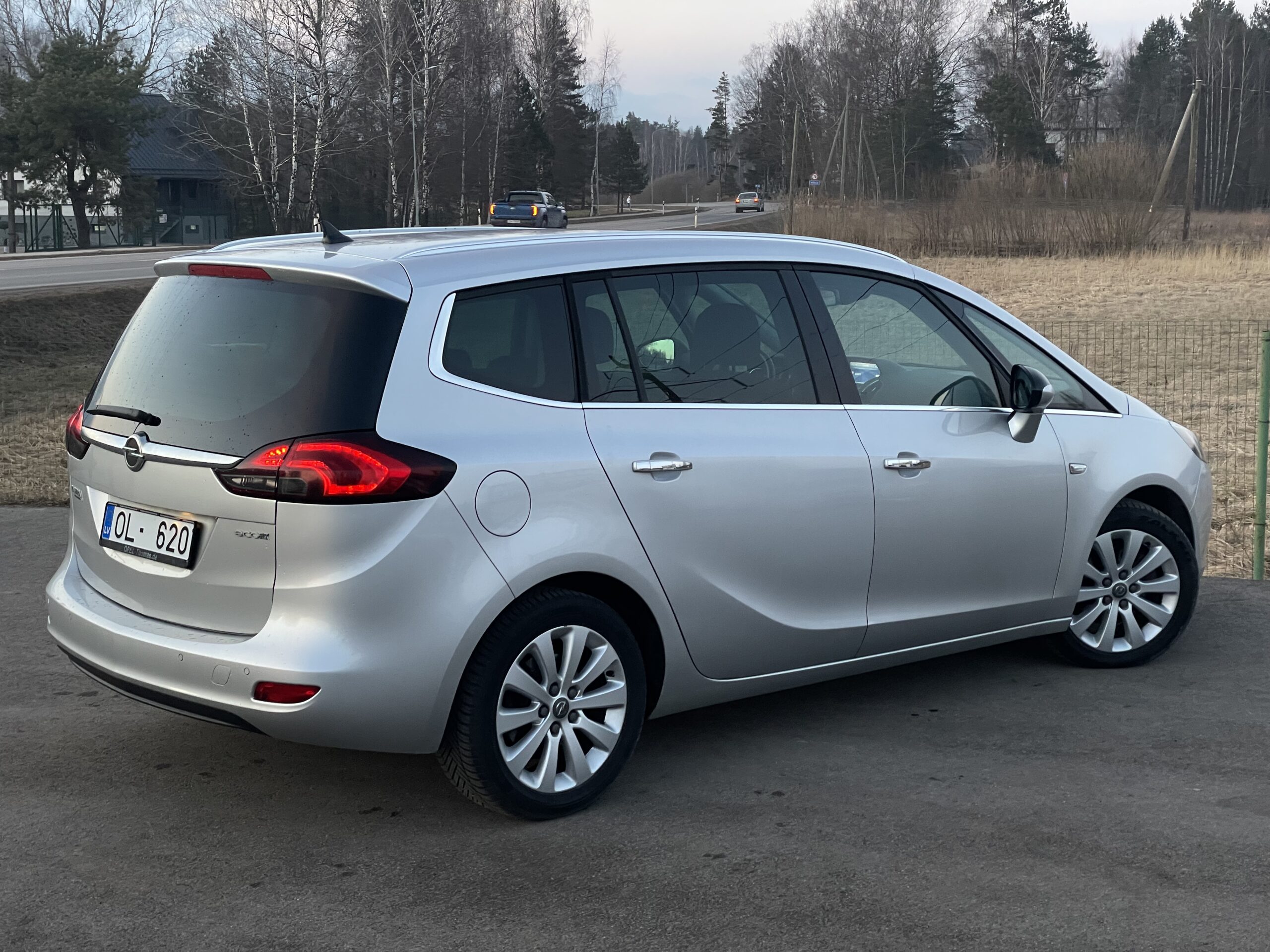 
Opel Zafira full									