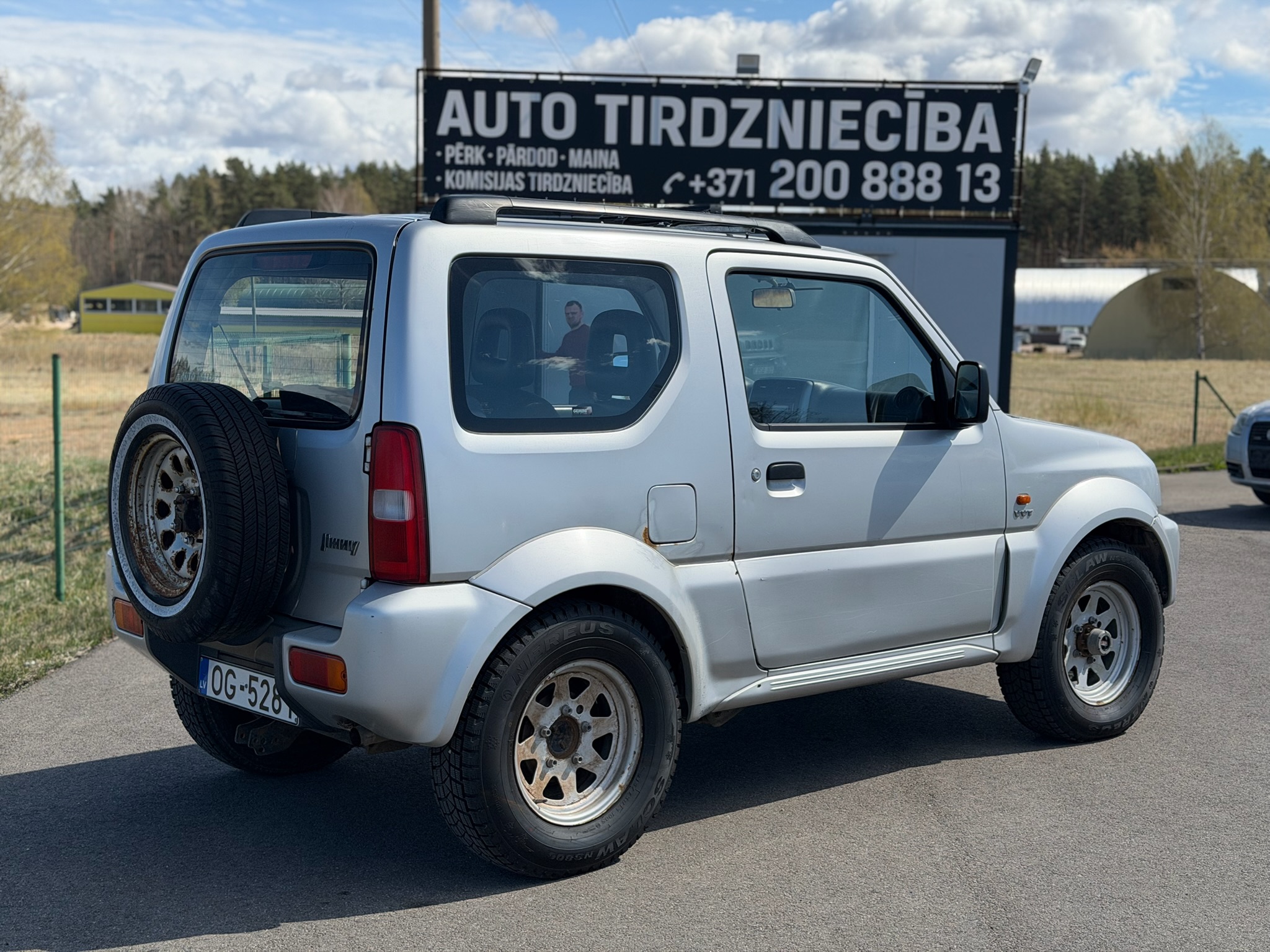 
Suzuki Jimny full									