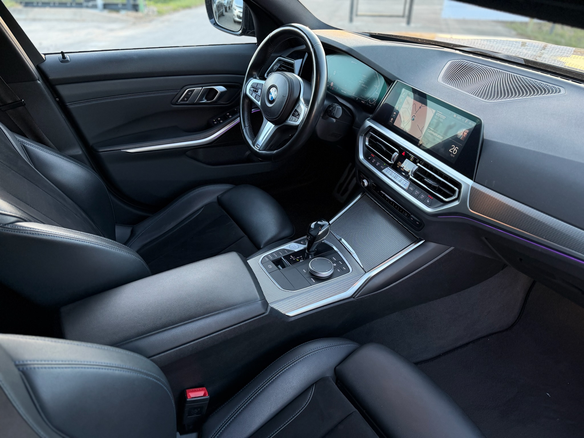 
BMW 330E full									