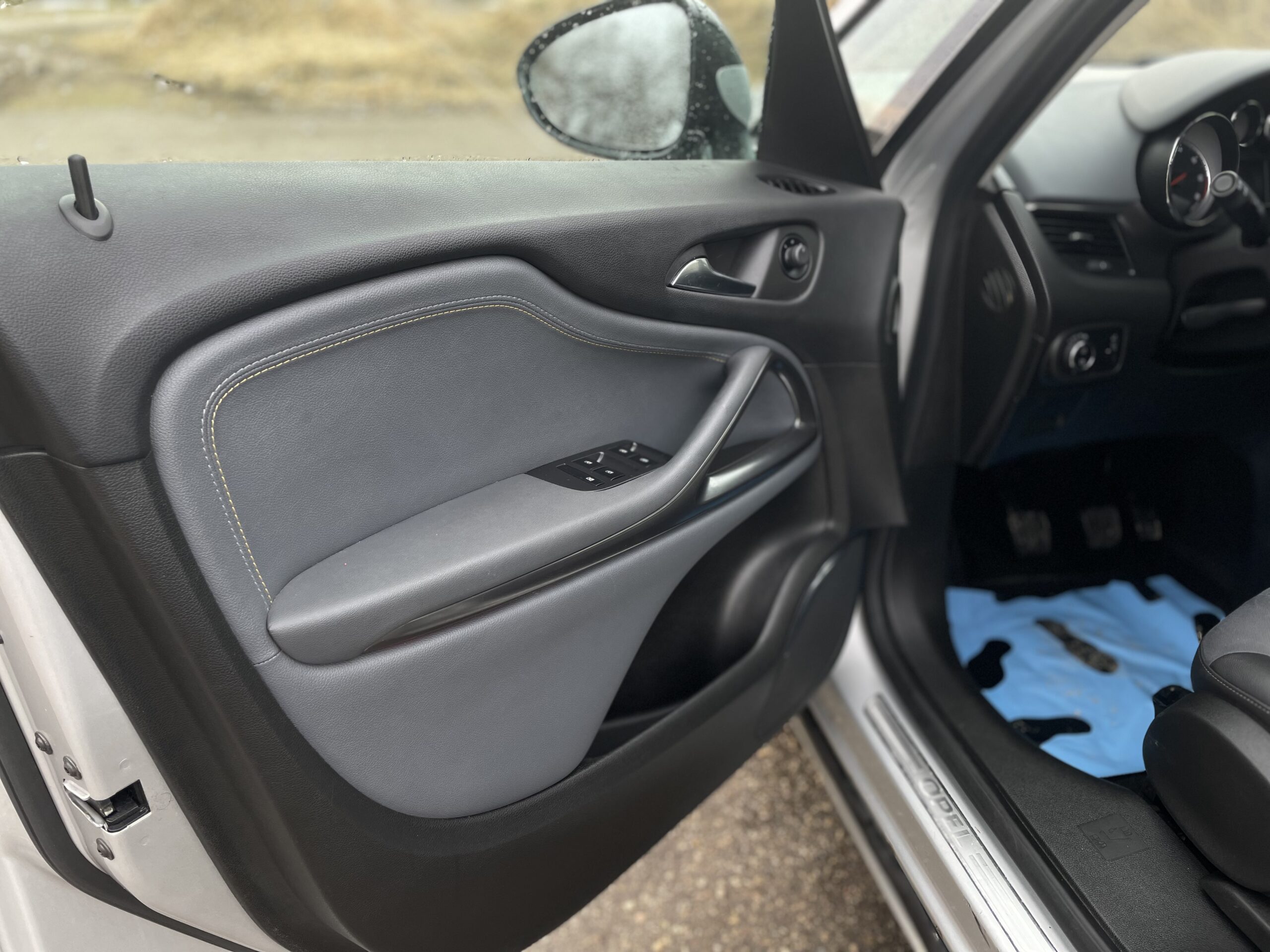 
Opel Zafira full									