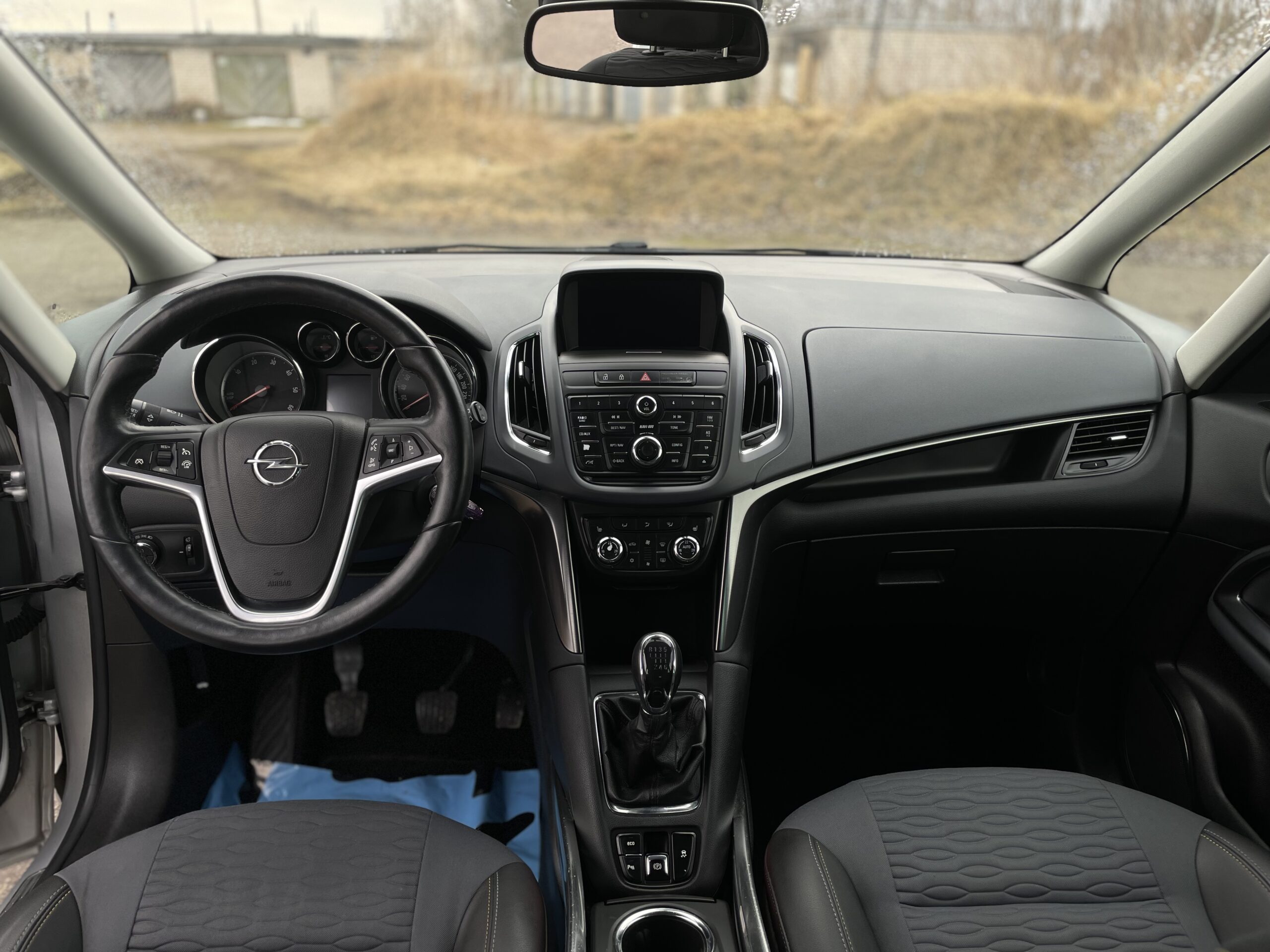 
Opel Zafira full									