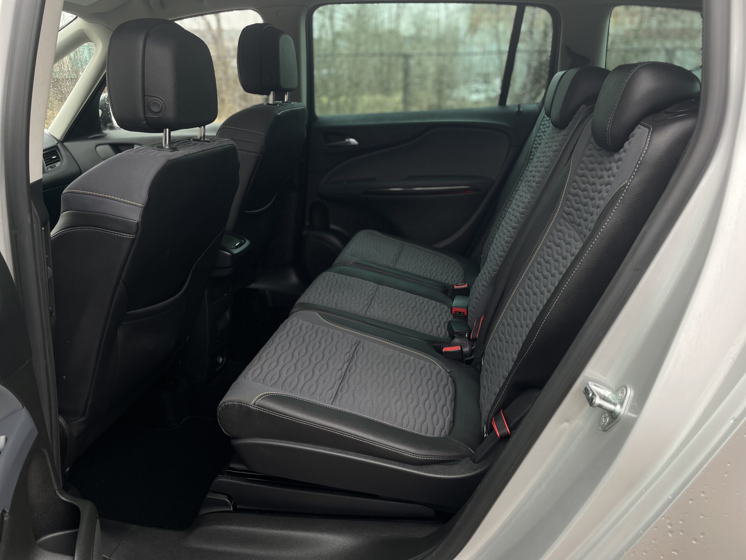 
Opel Zafira full									