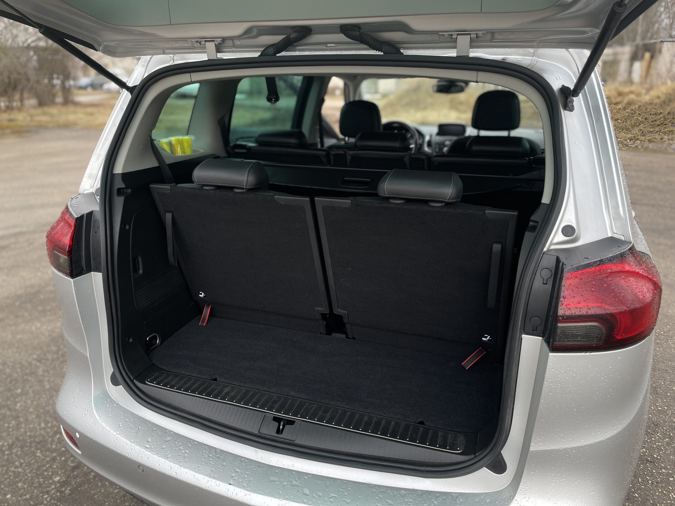 
Opel Zafira full									