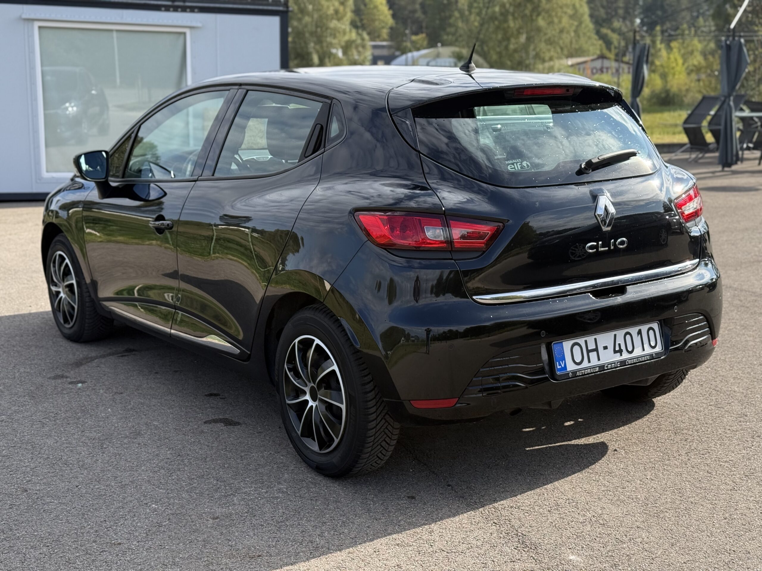 
Renault Clio full									
