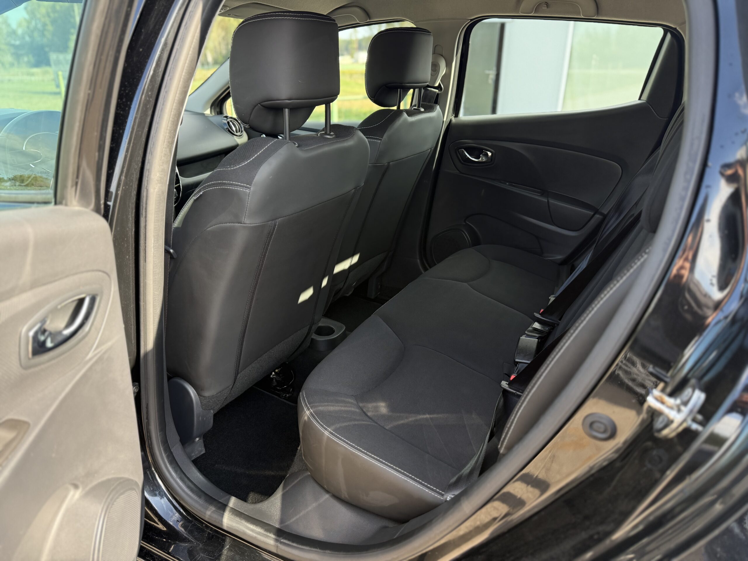 
Renault Clio full									