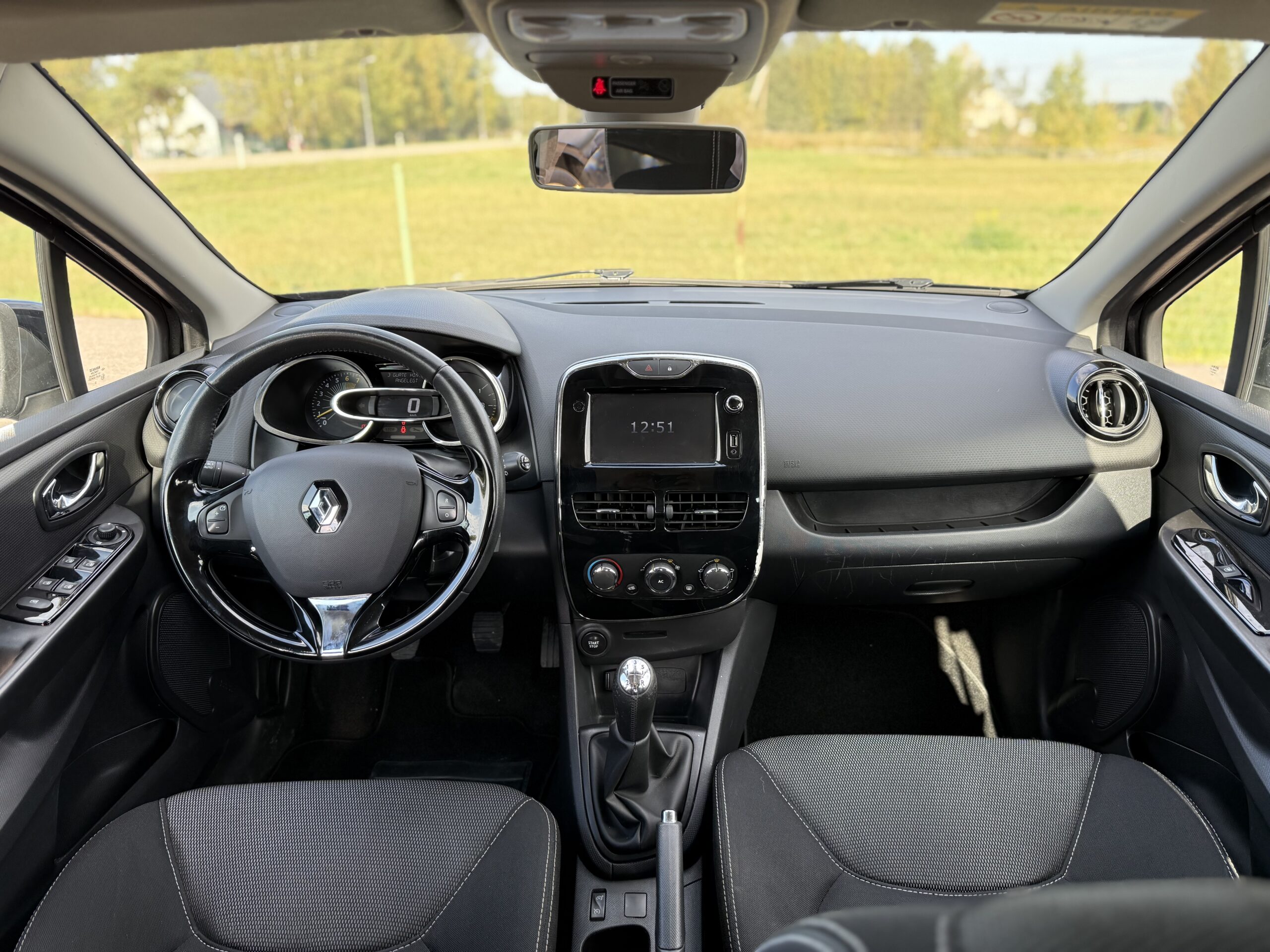 
Renault Clio full									