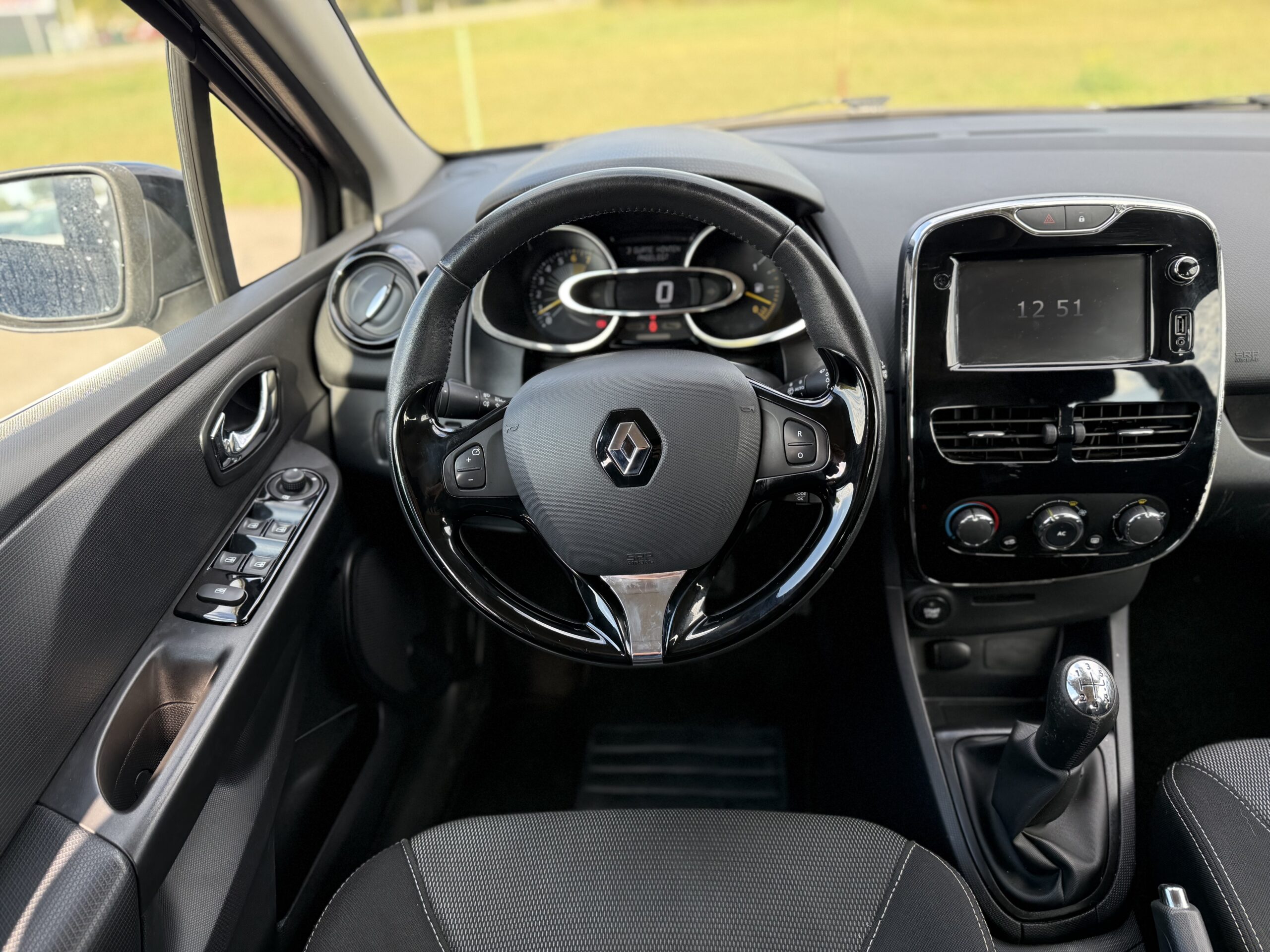 
Renault Clio full									