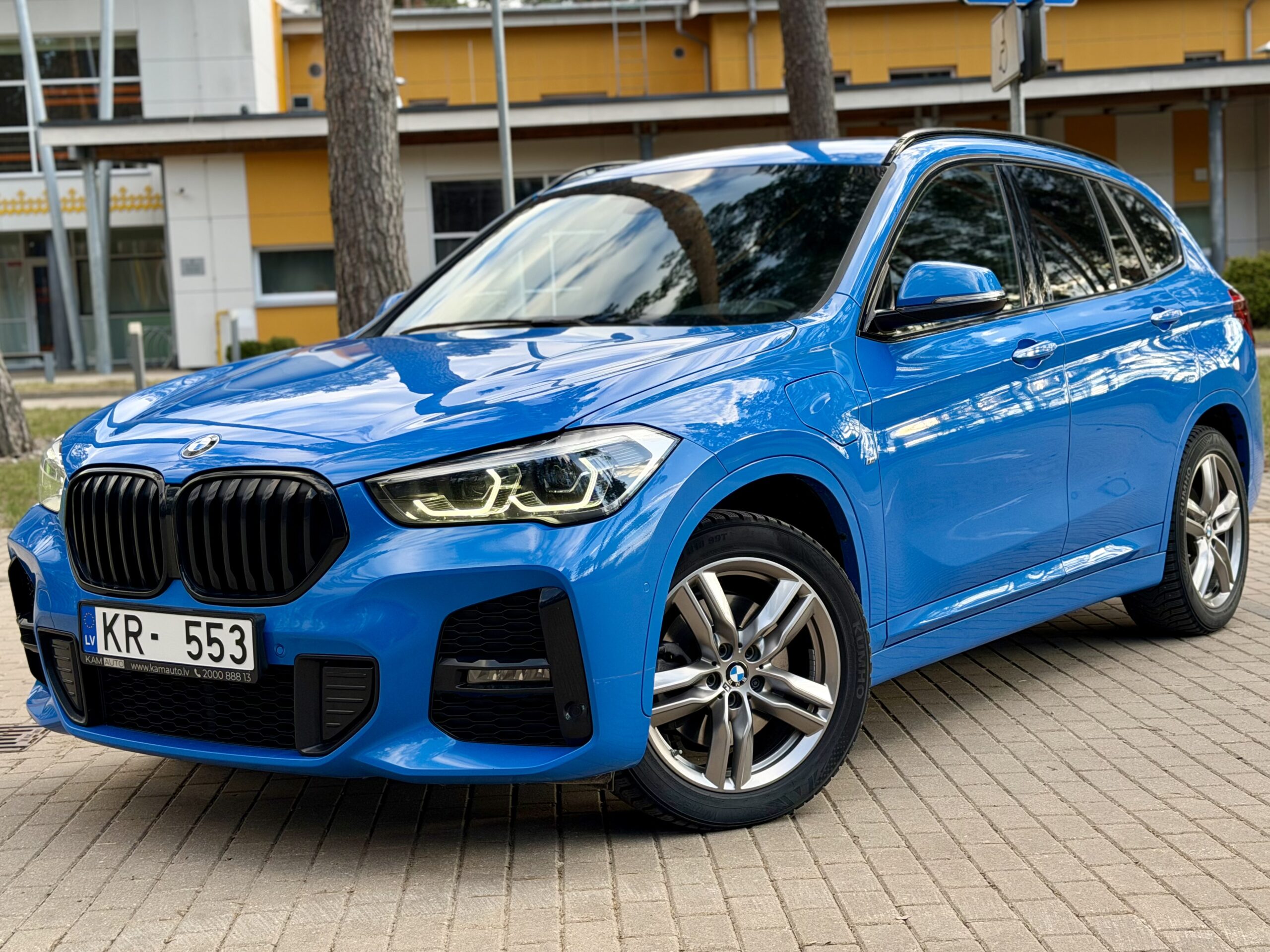BMW X1