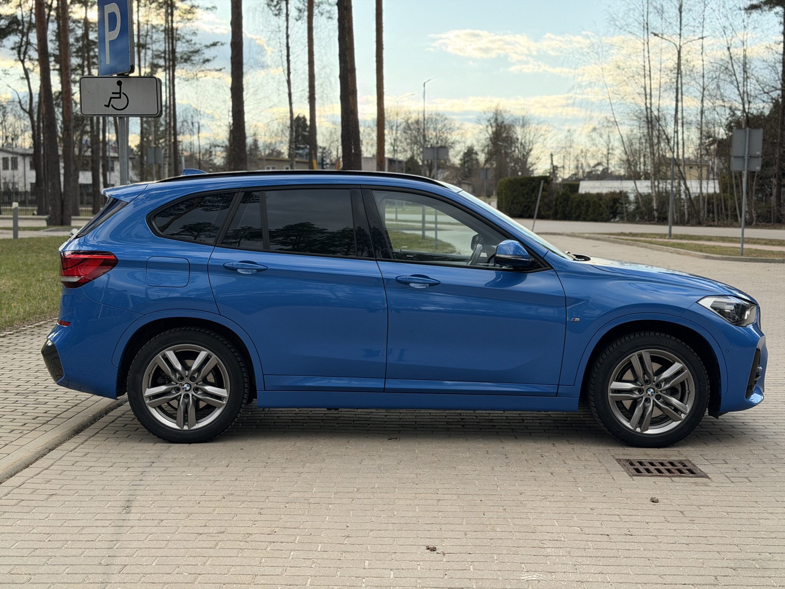 
BMW X1 full									