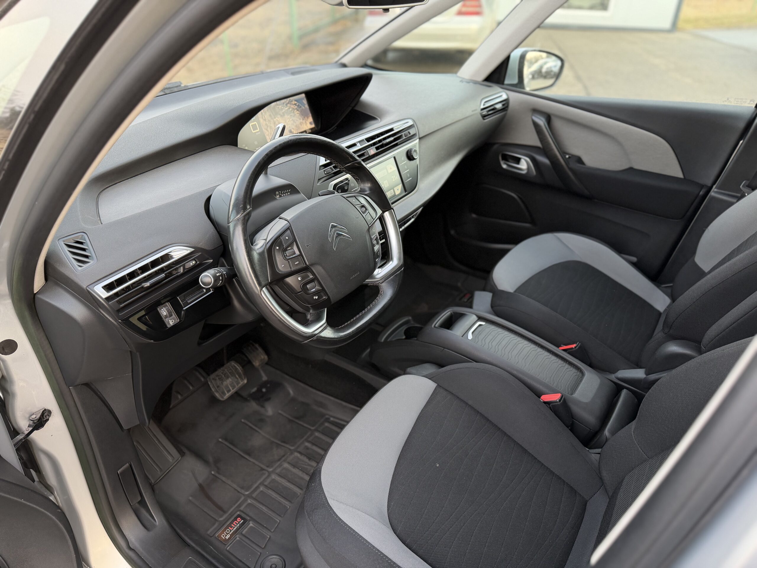 
Citroen C4 full									