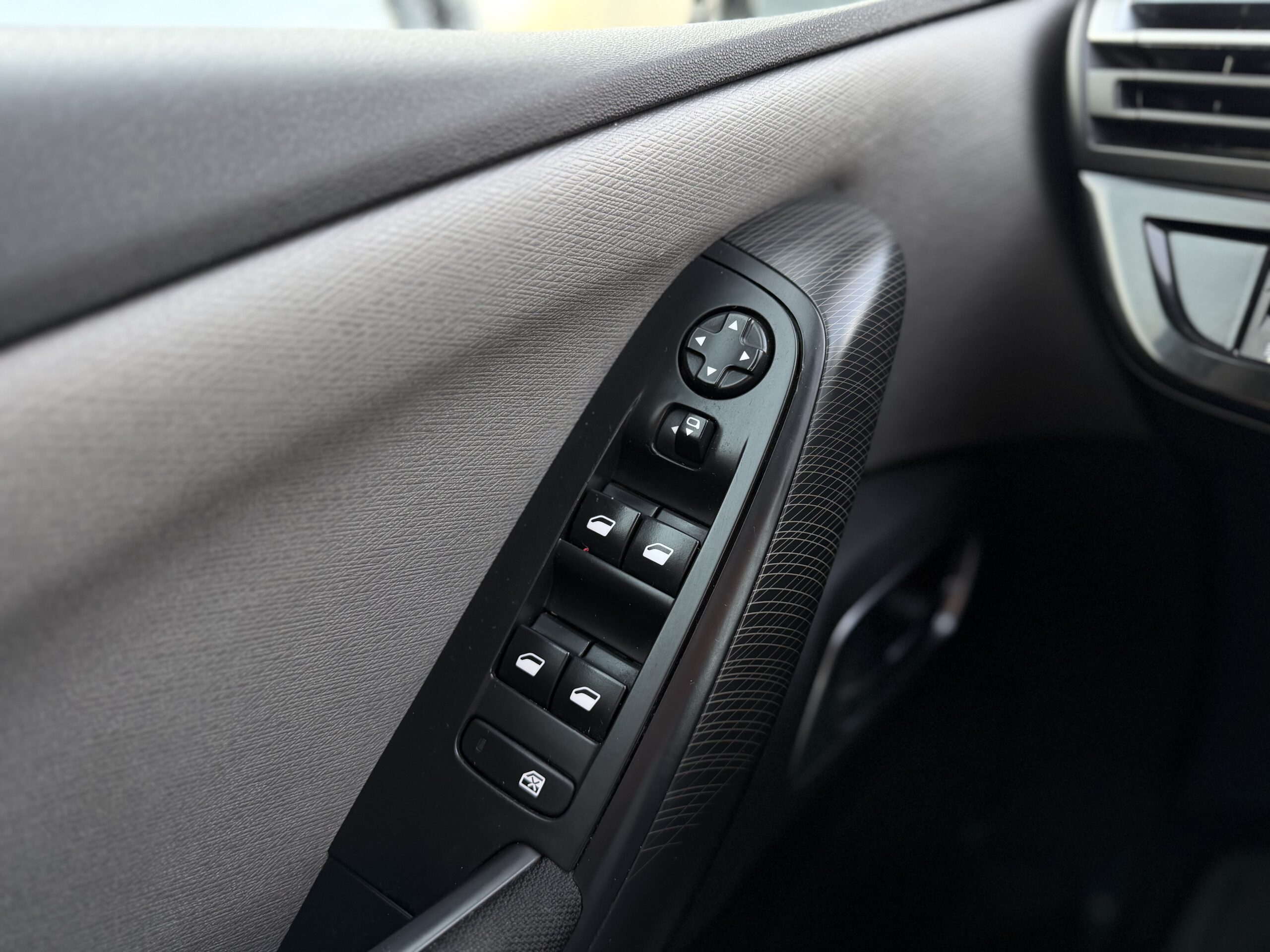 
Citroen C4 full									