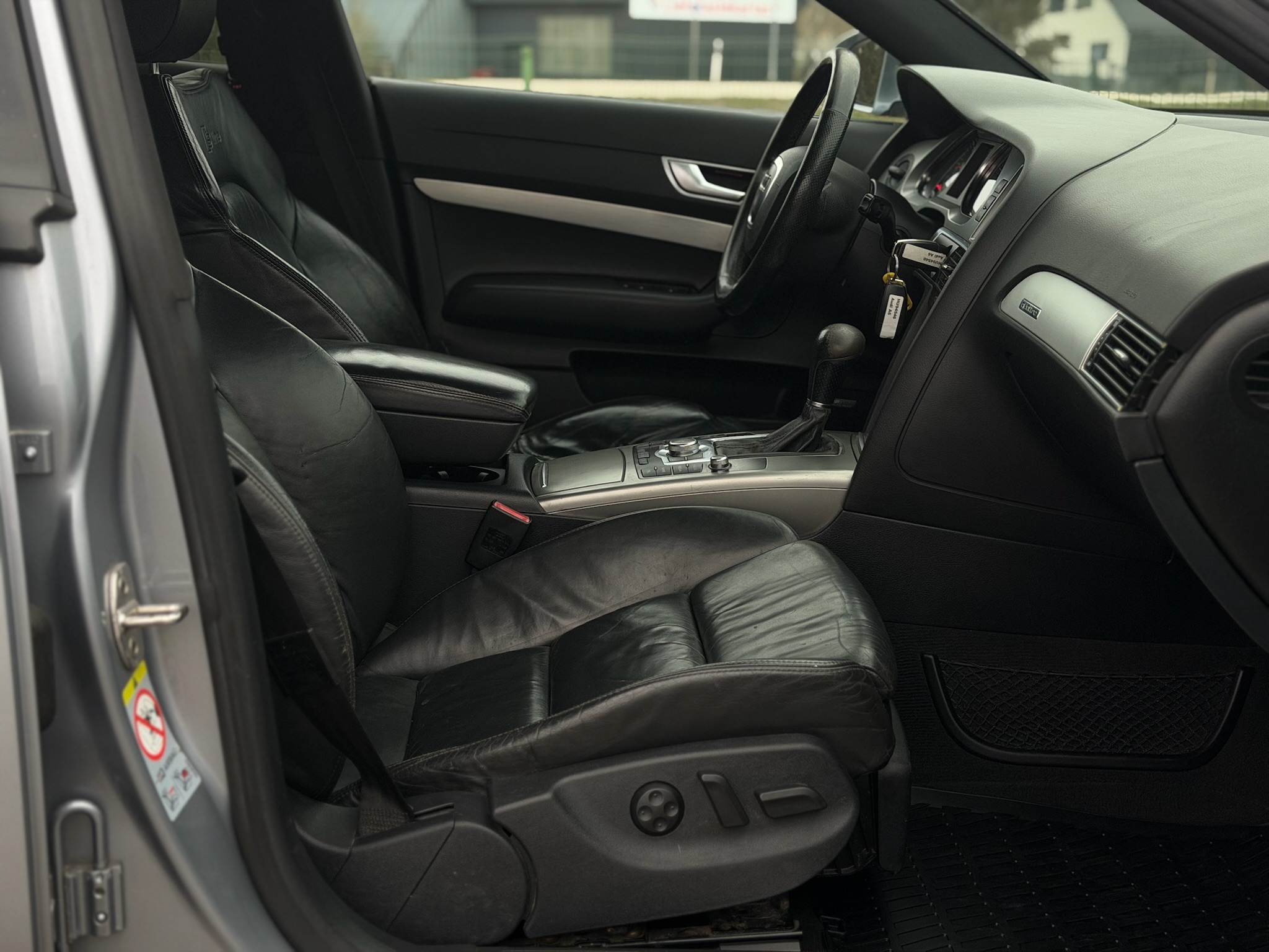 
Audi A6 Quattro full									