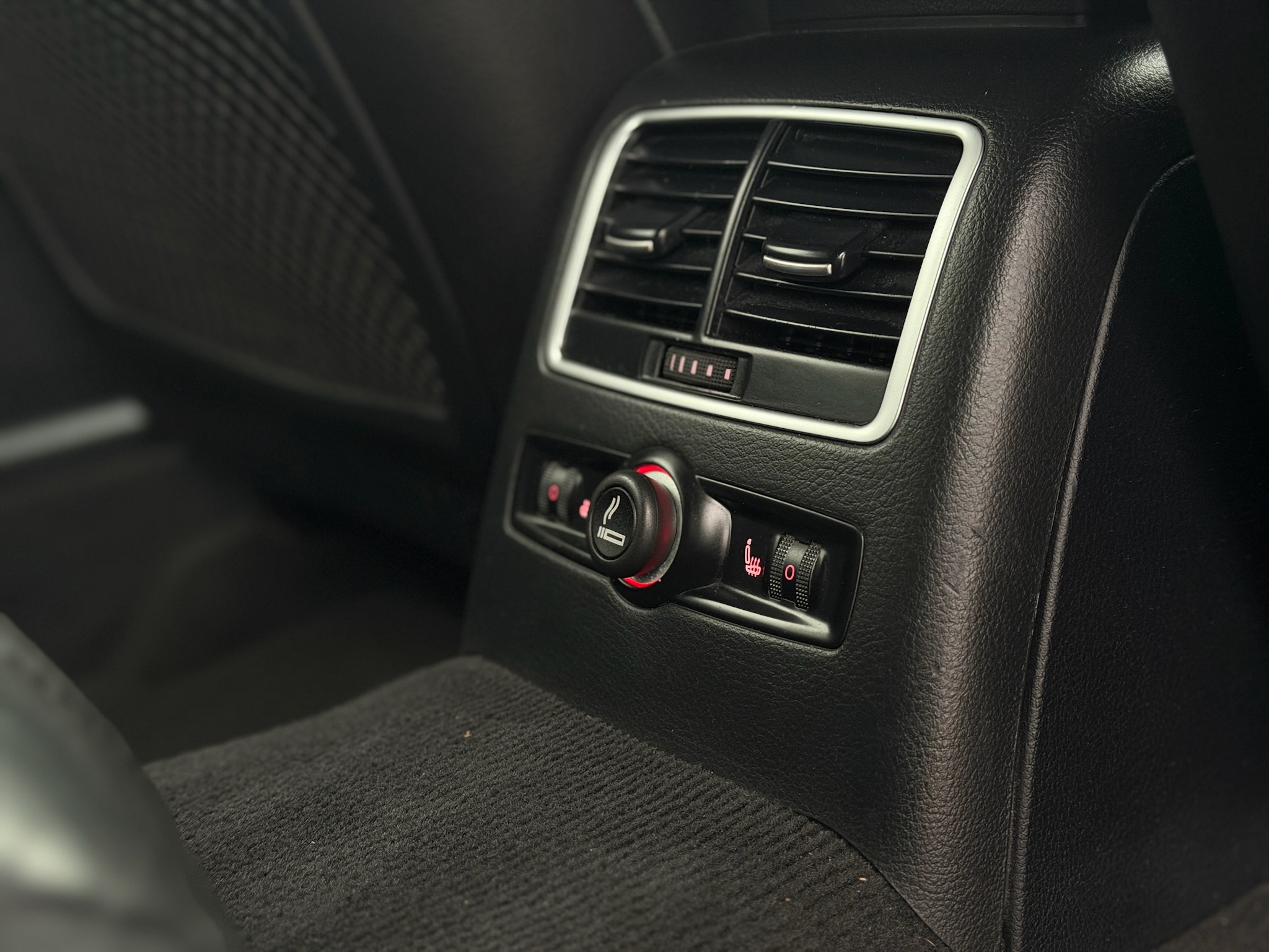 
Audi A6 Quattro full									
