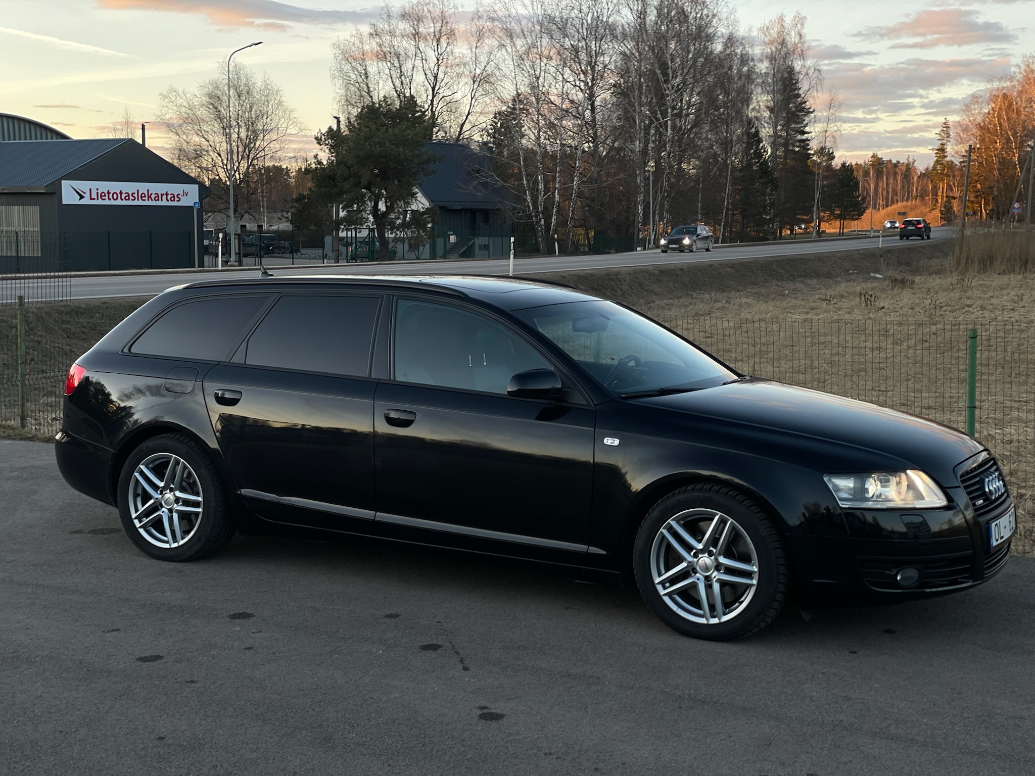 
Audi A6 Quattro S-Line full									