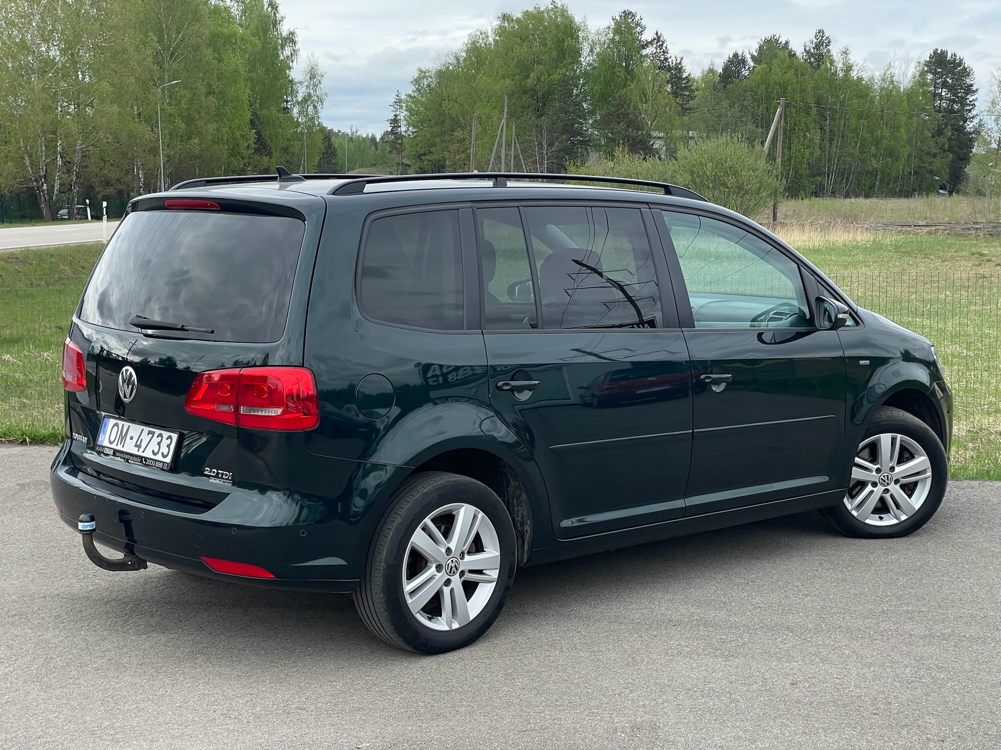 
Volkswagen Touran full									