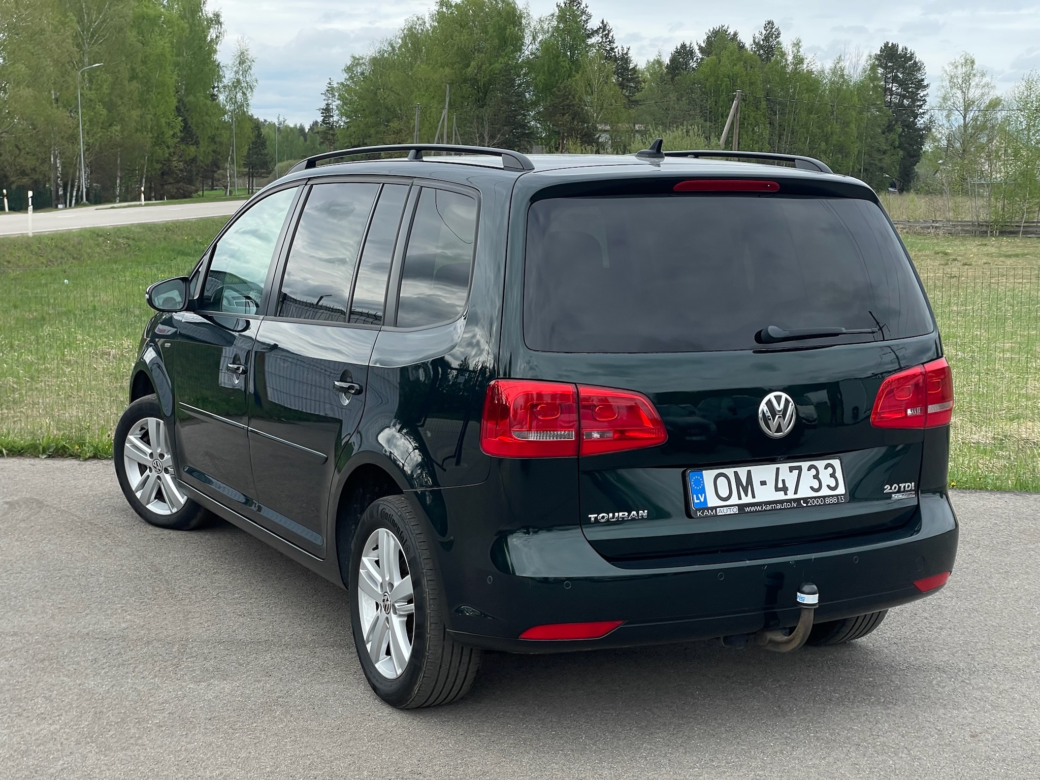 
Volkswagen Touran full									
