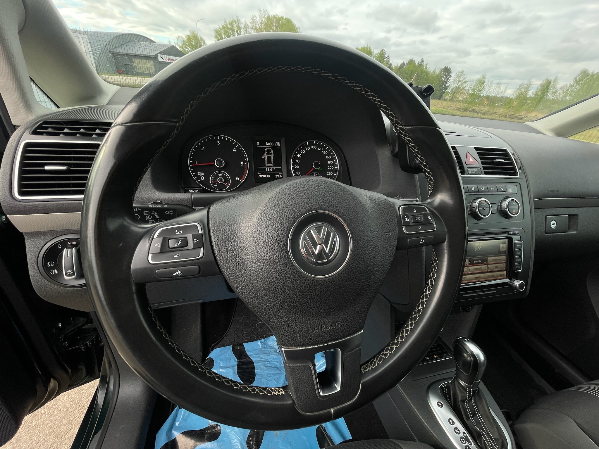 
Volkswagen Touran full									