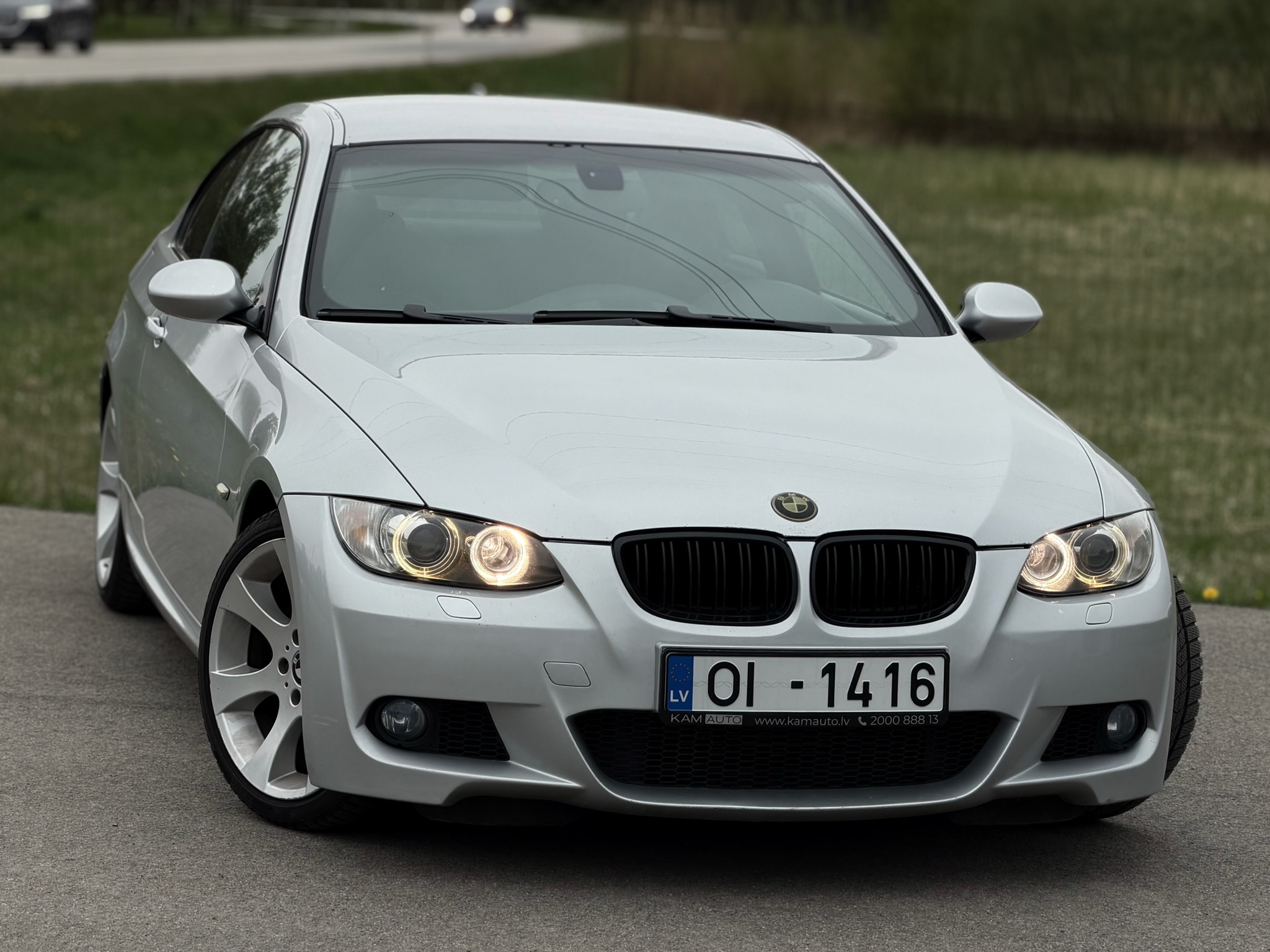 BMW 320