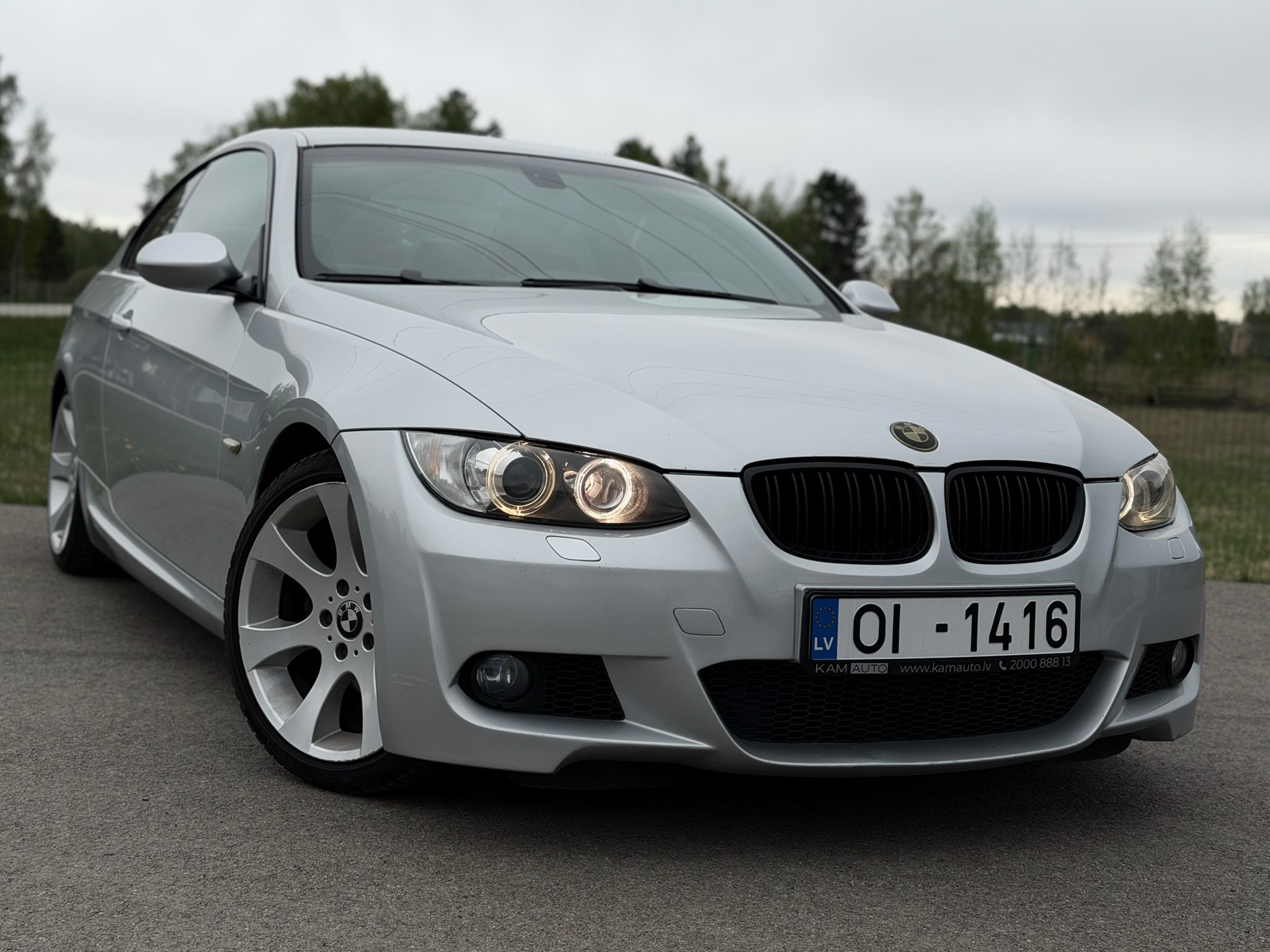 BMW 320