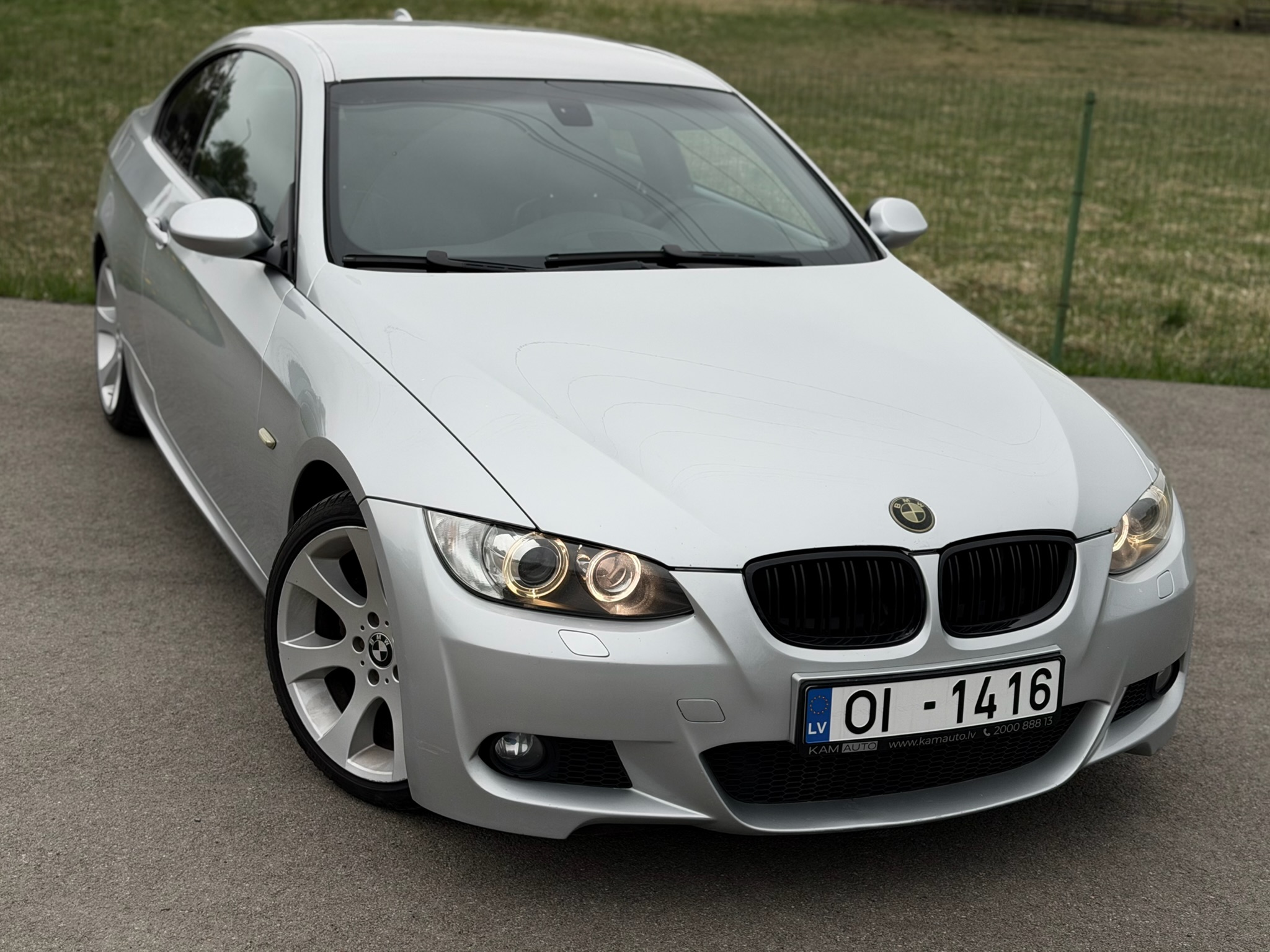 BMW 320