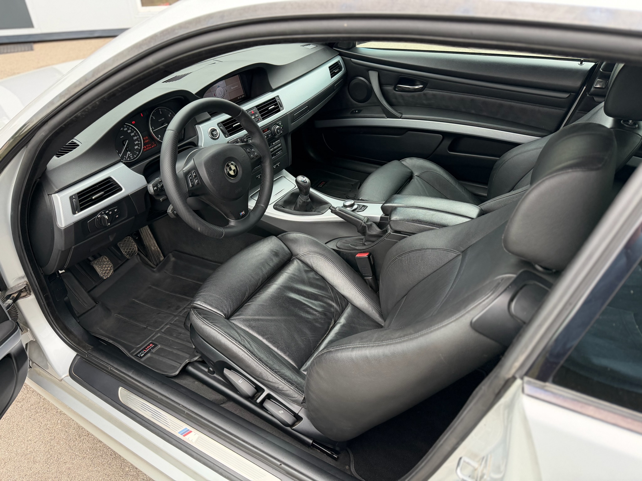 
BMW 320 full									