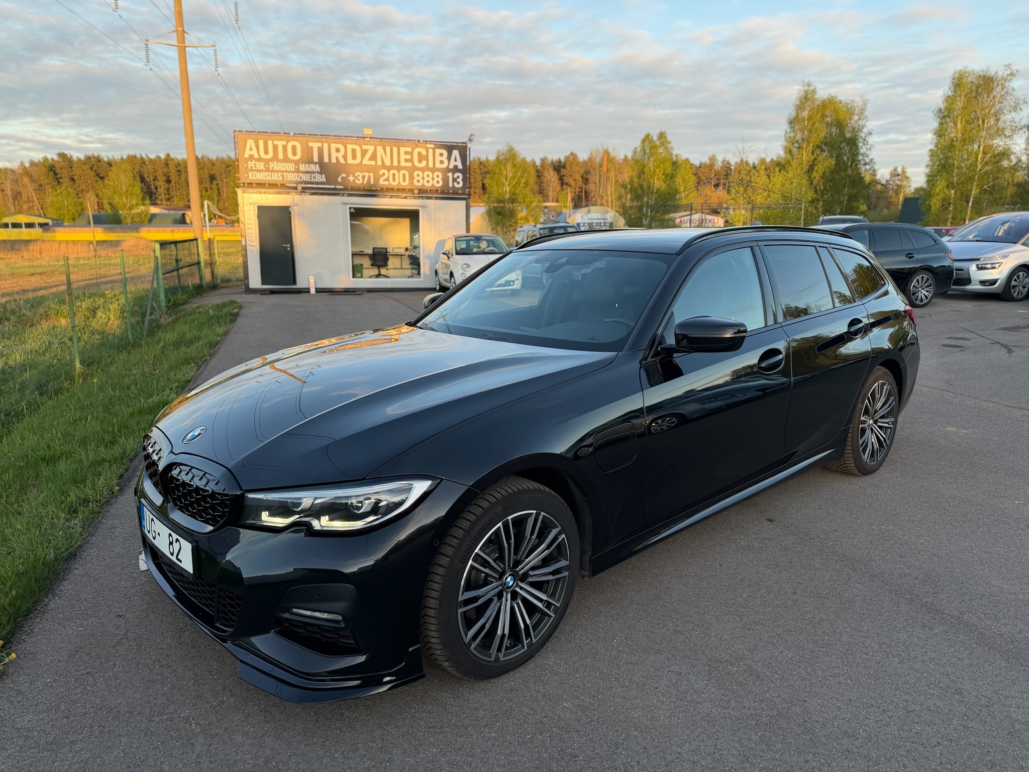 
BMW 320e full									