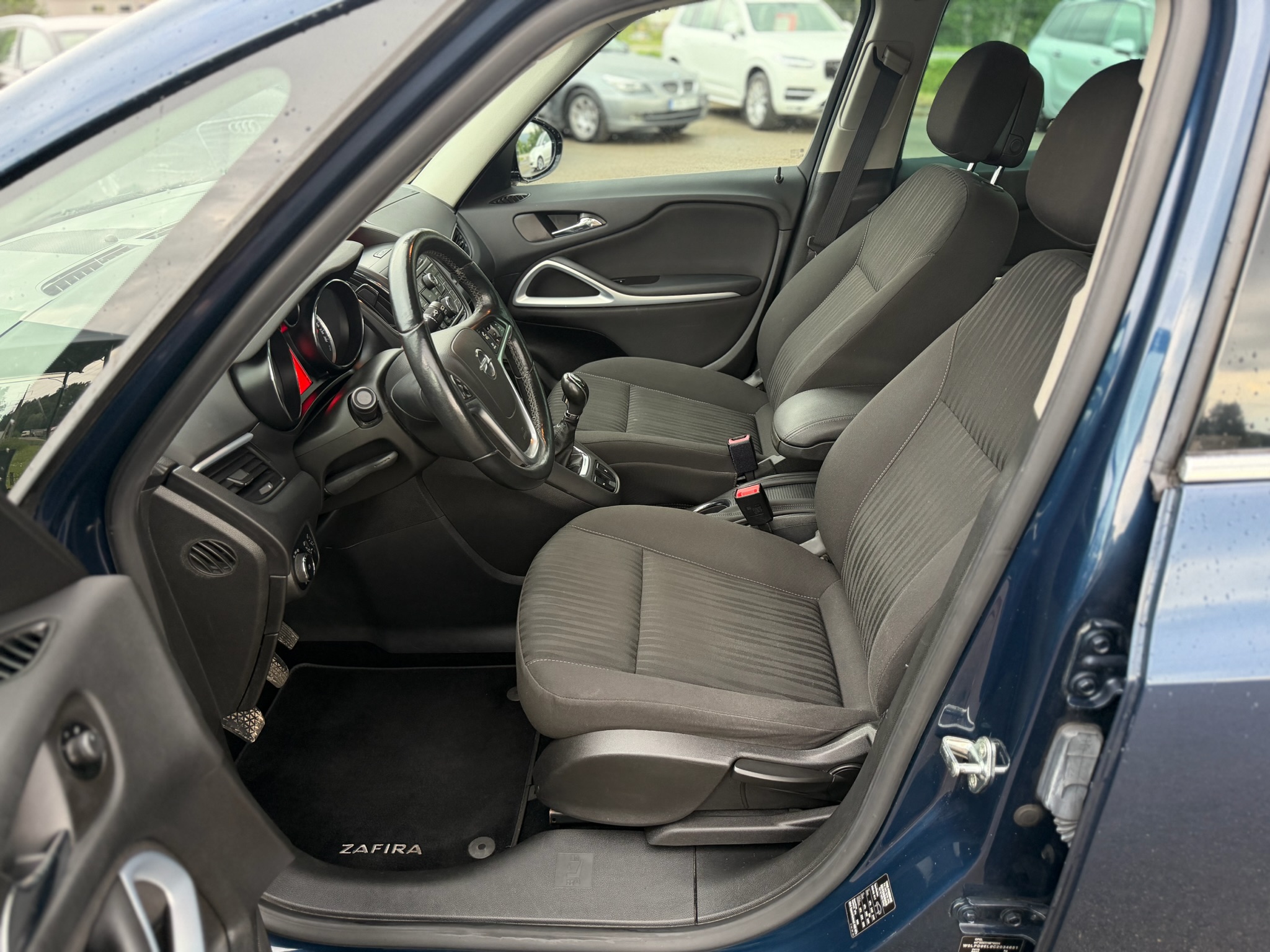 
Opel Zafira full									
