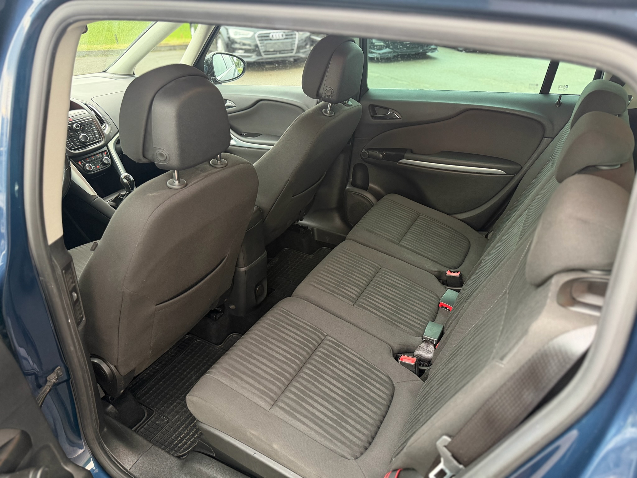 
Opel Zafira full									