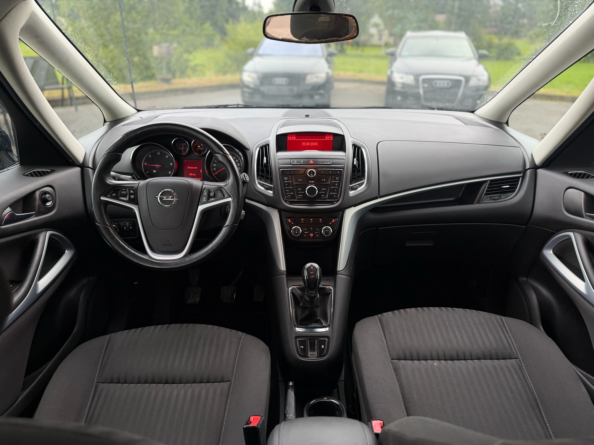 
Opel Zafira full									