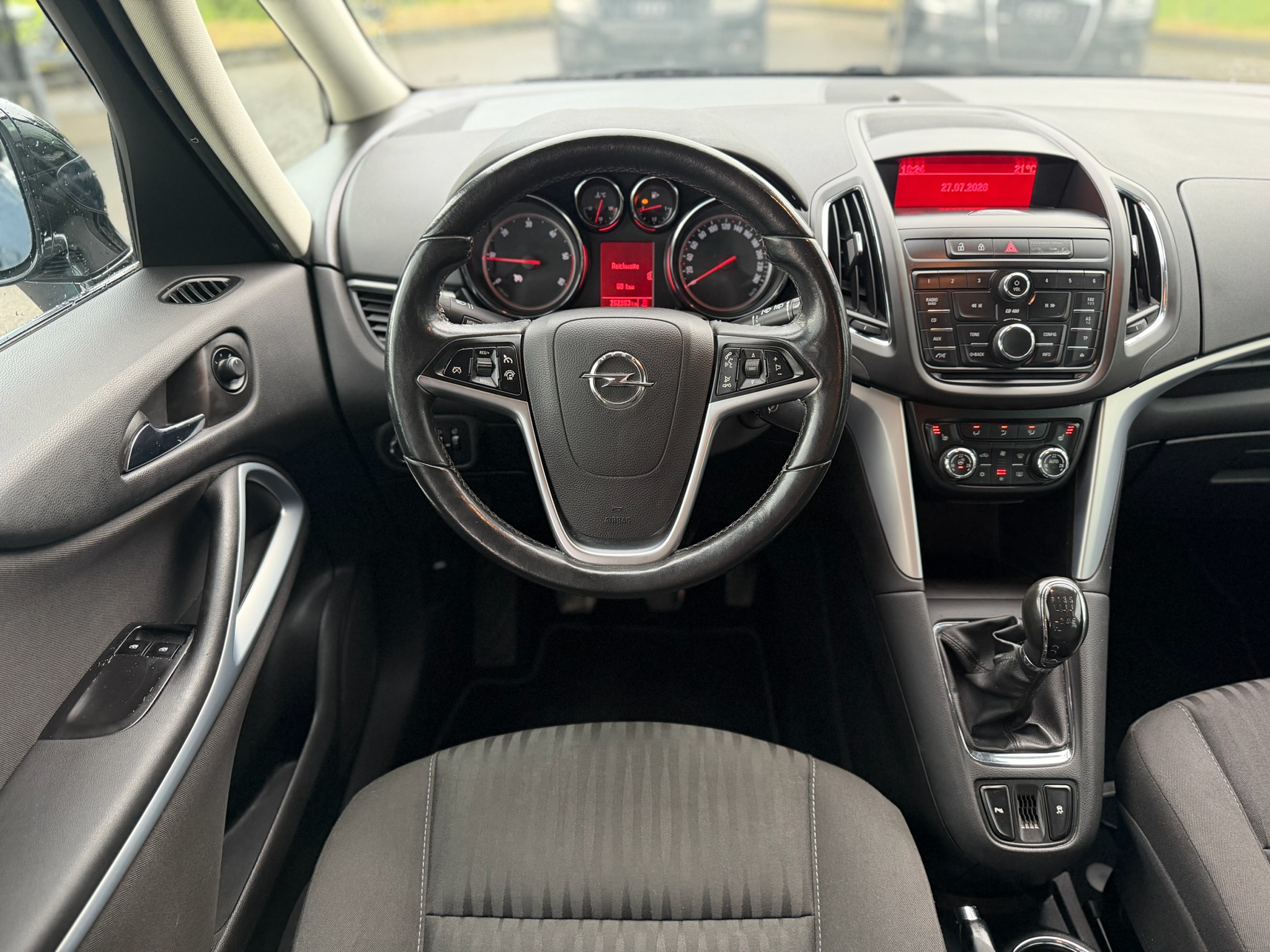 
Opel Zafira full									