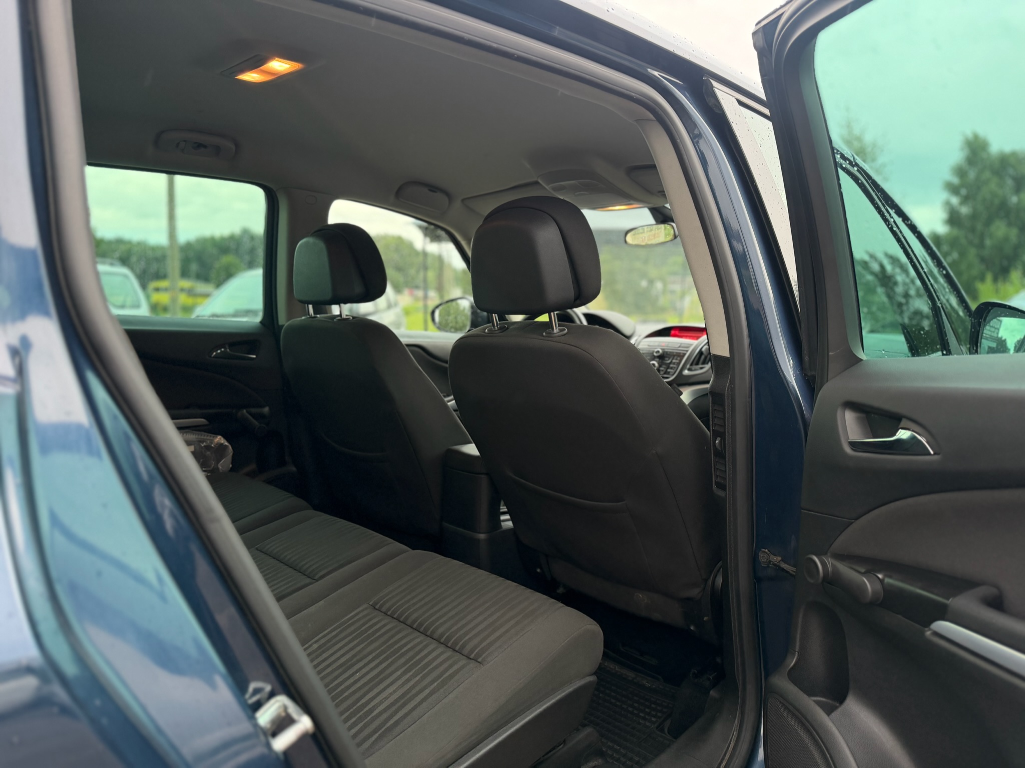 
Opel Zafira full									