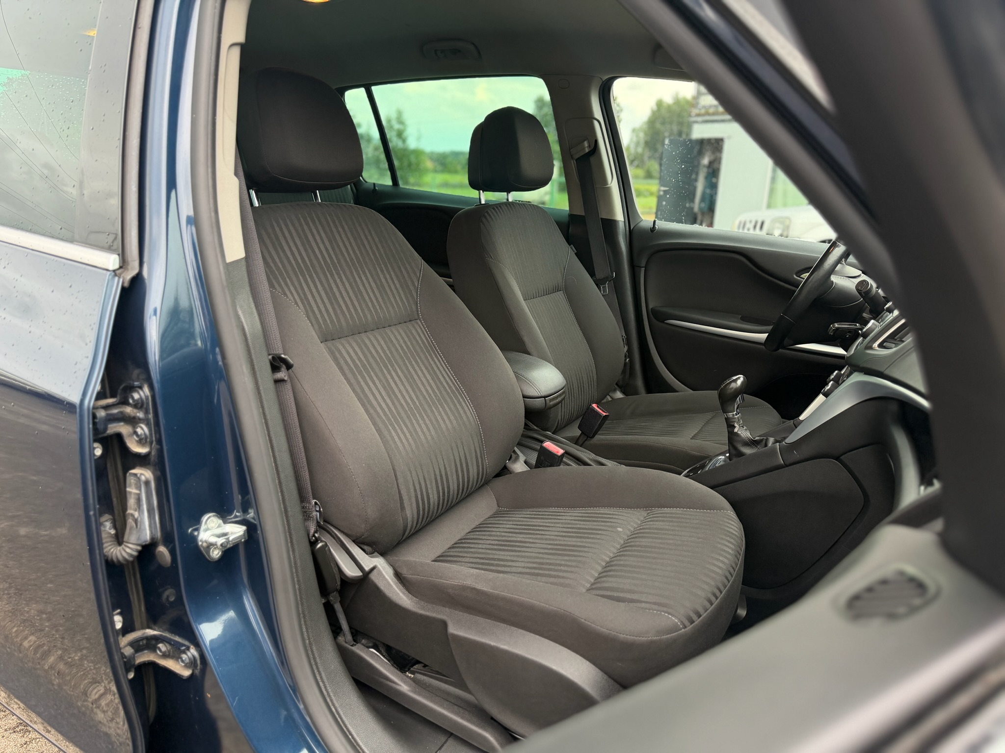 
Opel Zafira full									