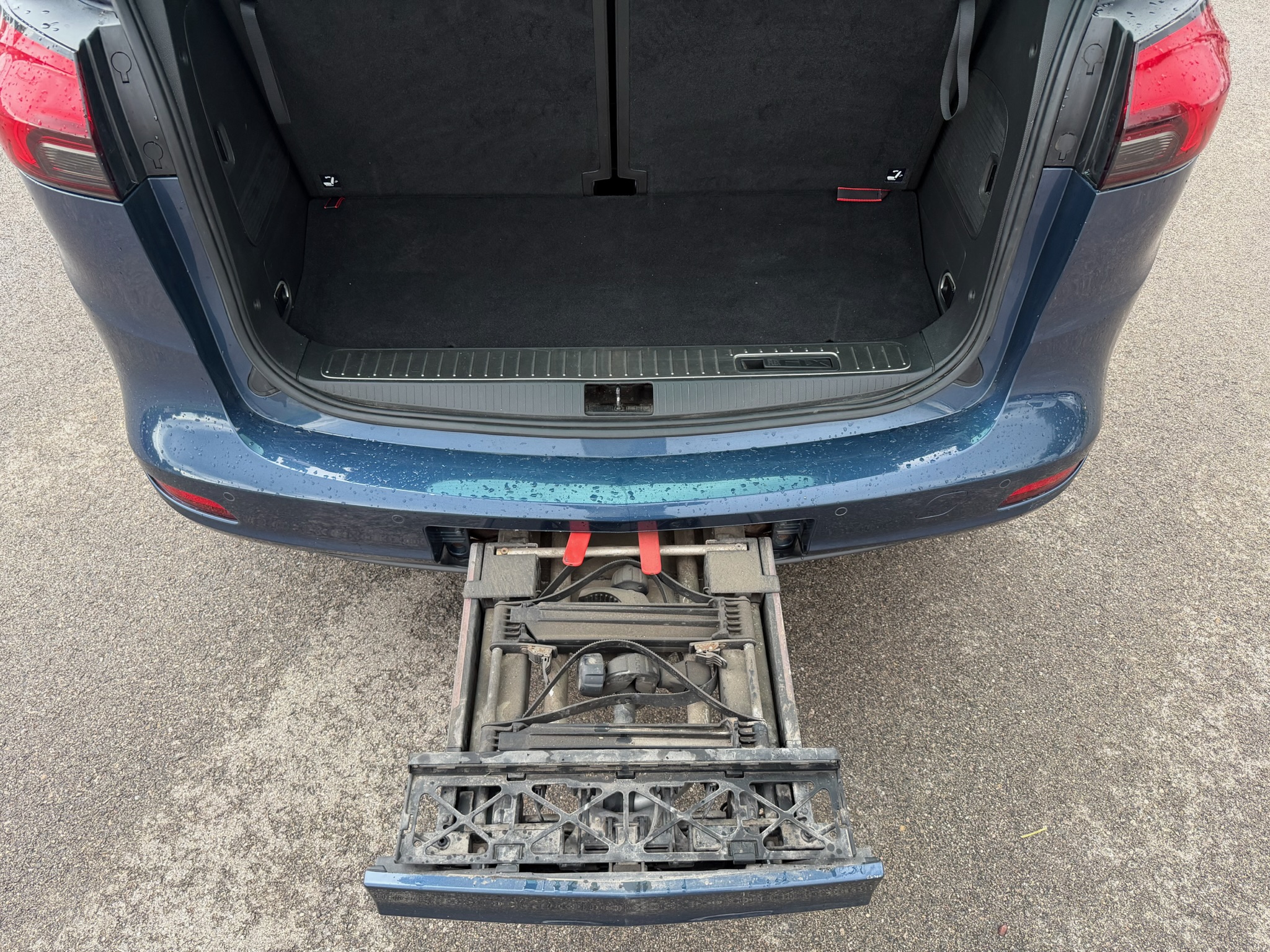 
Opel Zafira full									