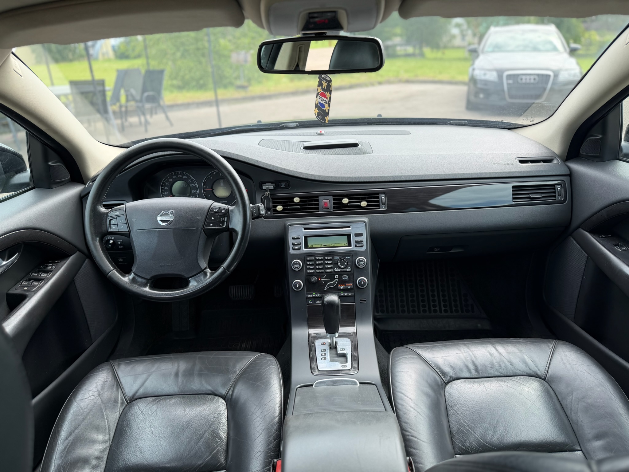 
VolvoV70 full									