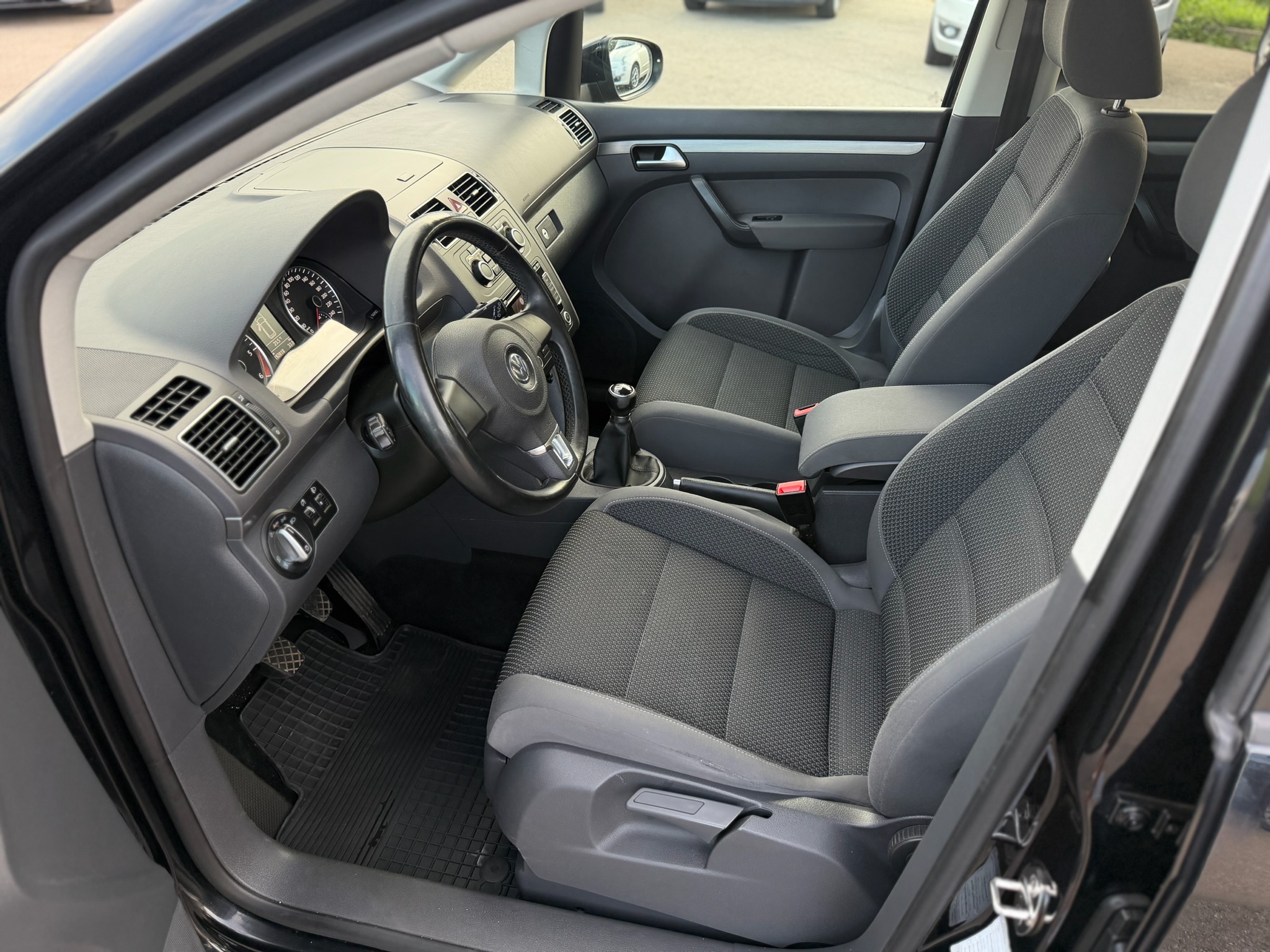 
VWTouran2.0TDI full									