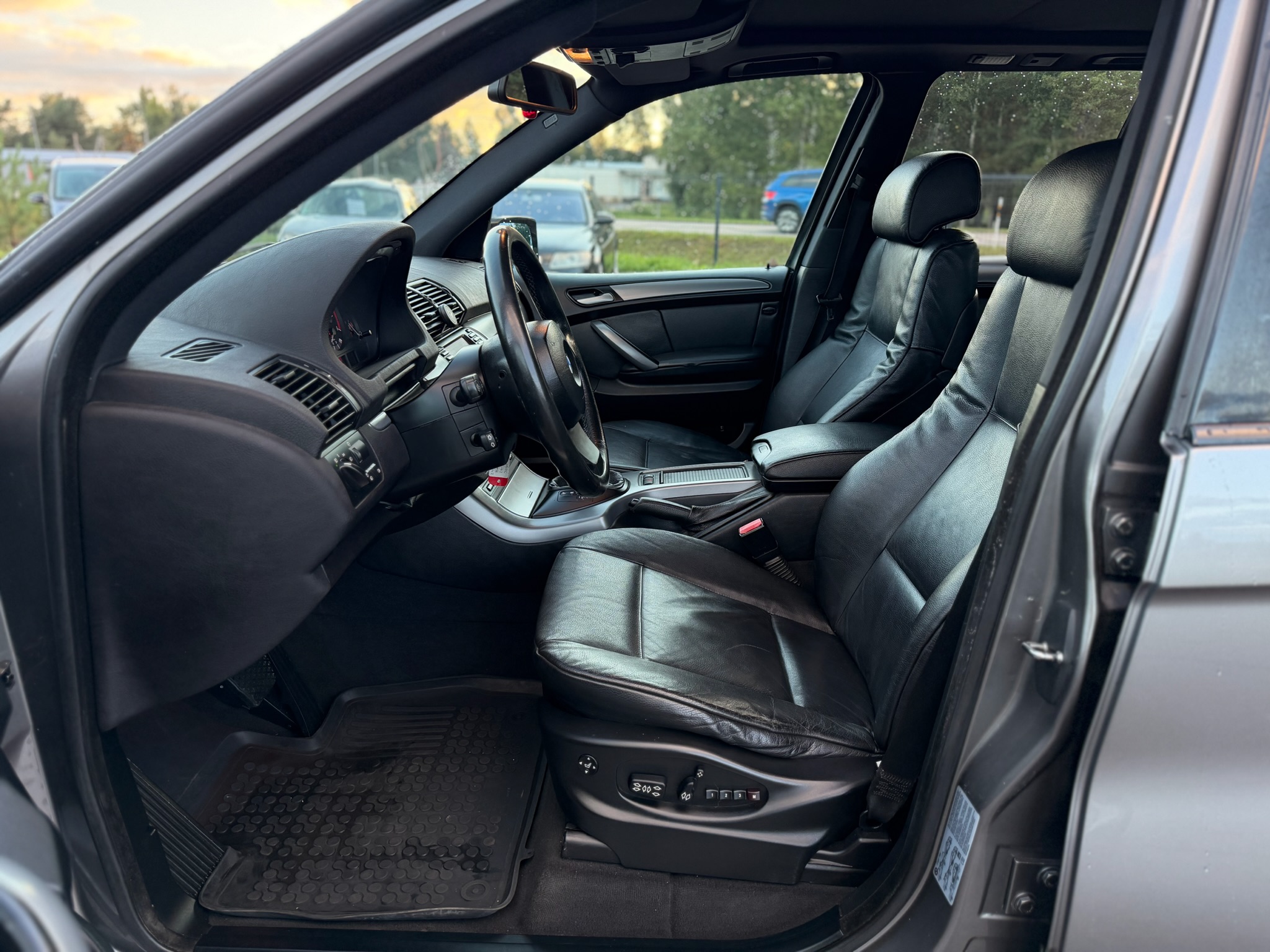 
BMW X5 E53 full									
